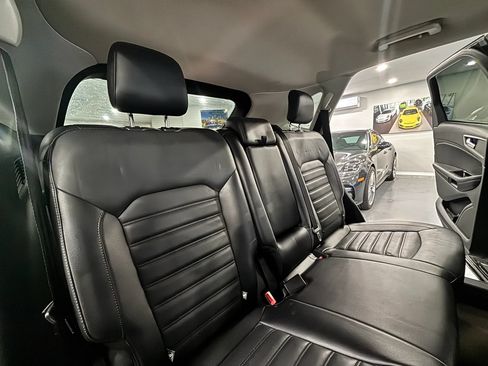 Used 2017 Ford Edge SEL w/ Equipment Group 201A FWD image 16