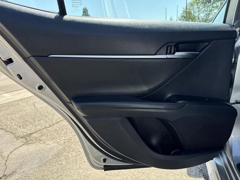 Used 2022 Toyota Camry SE image 23