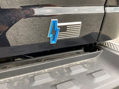 New 2025 Ford F150 Lightning Lariat image 10