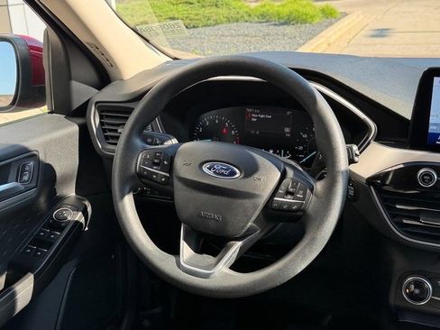 Used 2020 Ford Escape SE FWD image 14