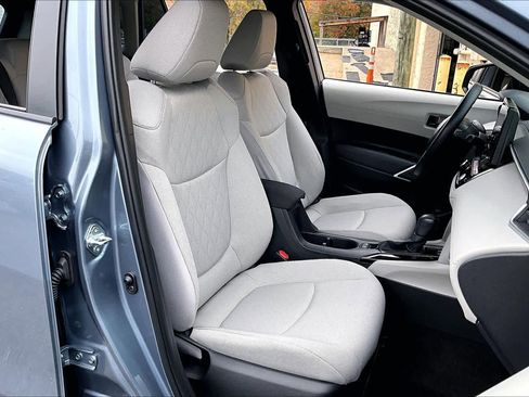 Certified 2024 Toyota Corolla Cross L image 8