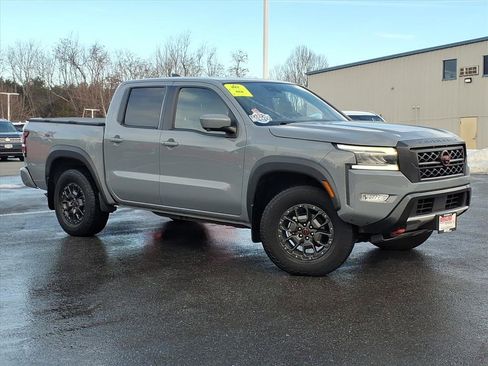 Used 2023 Nissan Frontier PRO-4X w/ Pro-4X Premium Package image 2