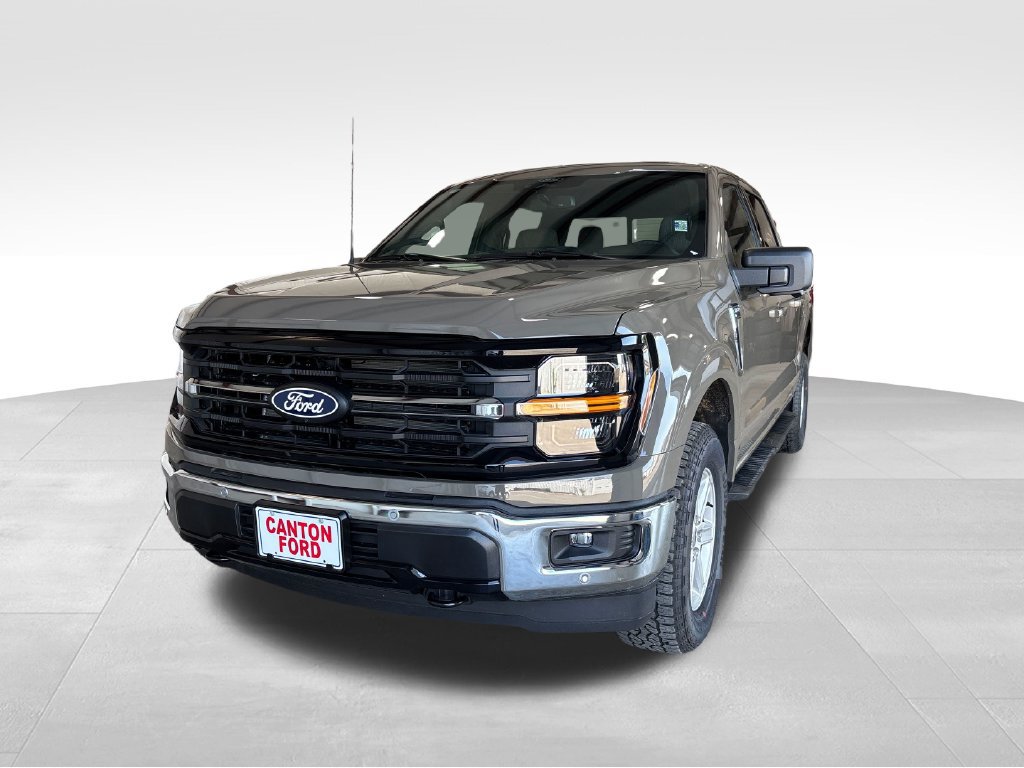 New 2026 Ford F150 XLT w/ Equipment Group 302A MID AWD/4WD 360° Tour