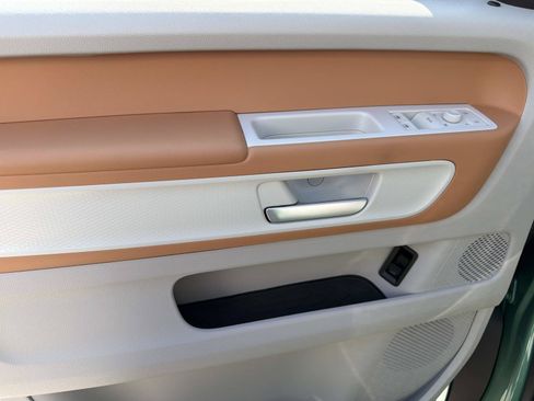 Certified 2025 Volkswagen ID. Buzz 1st Edition RWD image 12