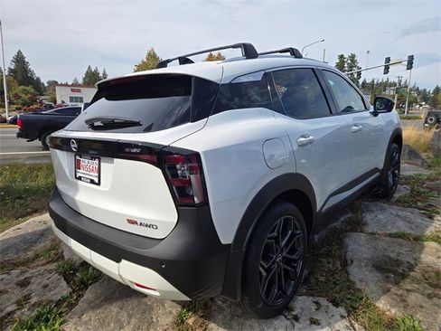 New 2026 Nissan Kicks SR w/ SR Premium Package image 6