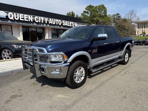 Used 2018 RAM 2500 Laramie w/ Snow Chief Group AWD/4WD image 2