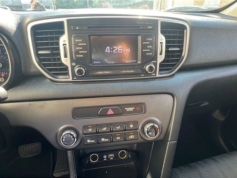 Used 2017 Kia Sportage LX image 15