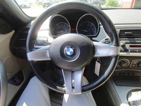 Used 2003 BMW Z4 2.5i image 20