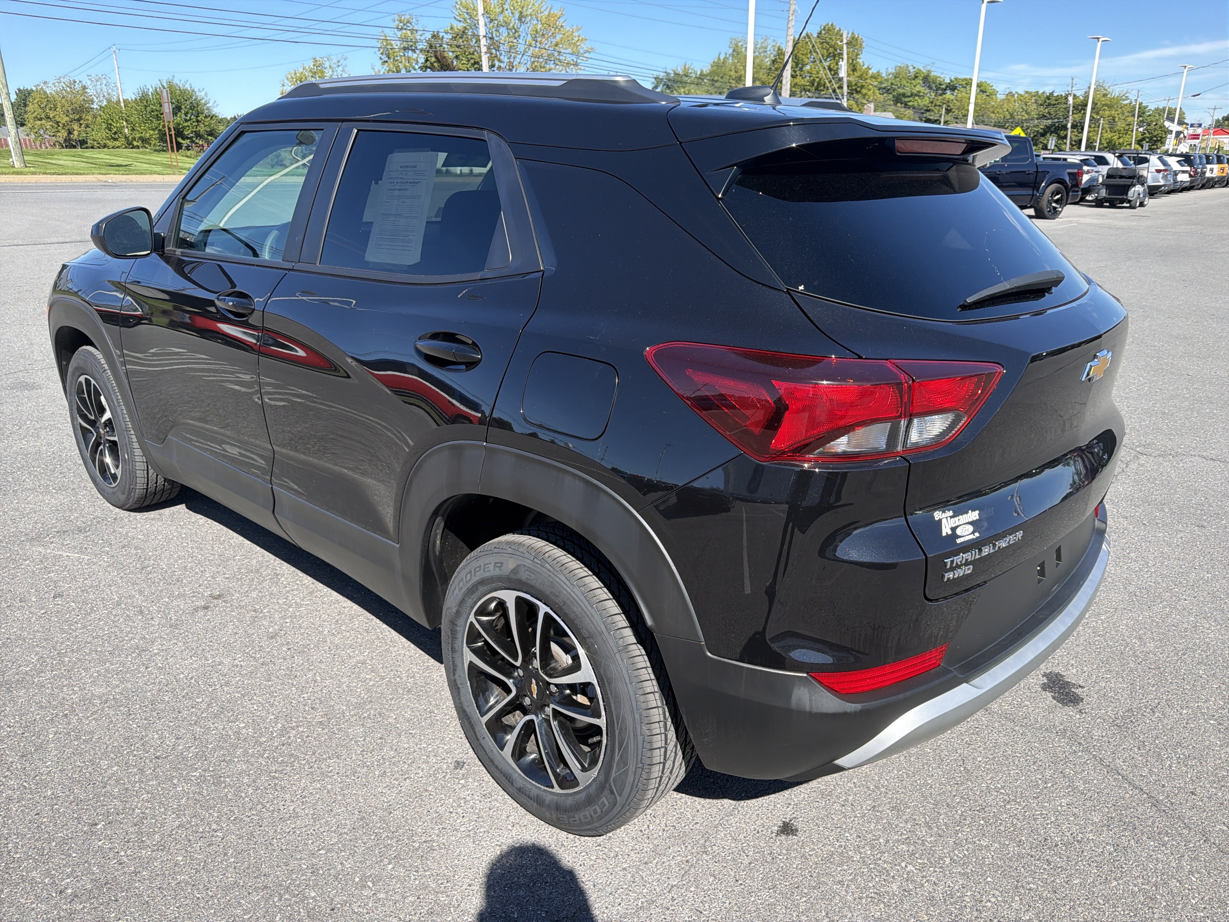 Used 2025 Chevrolet TrailBlazer LT AWD/4WD image 6