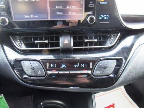 Used 2019 Toyota C-HR LE image 21