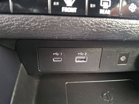 Used 2024 Mitsubishi Outlander SE image 26