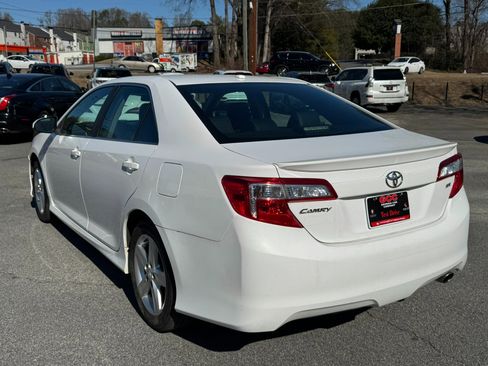 Used 2013 Toyota Camry SE image 5