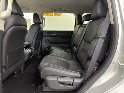 New 2026 Nissan Armada SV image 10