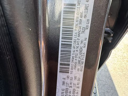 Used 2020 RAM 1500 Laramie image 39