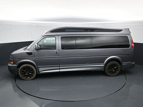 Used 2020 GMC Savana 2500 Extended w/ Enhanced Convenience Package RWD image 33