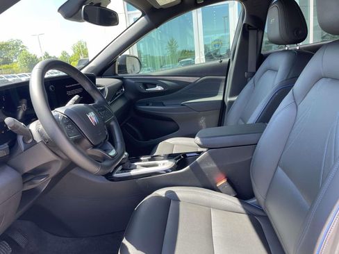 Used 2025 Buick Envista Sport Touring FWD image 13