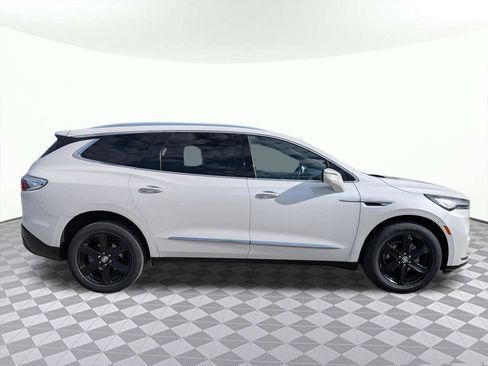 Used 2023 Buick Enclave Essence w/ Experience Buick Package FWD image 2