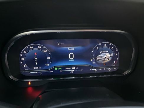 Used 2023 Chevrolet Suburban Premier image 37