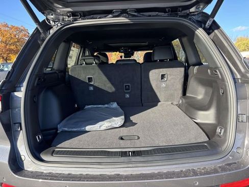 New 2025 Jeep Grand Cherokee Altitude image 31