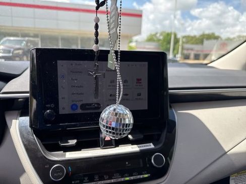 Used 2024 Toyota Corolla LE image 29