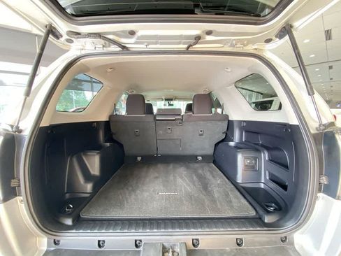 Used 2016 Toyota 4Runner SR5 AWD/4WD image 26