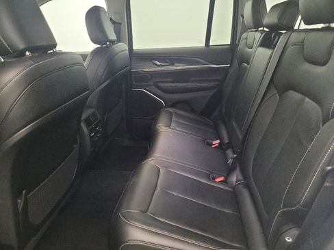 Used 2023 Jeep Grand Cherokee Limited w/ Trailer Tow Prep Group (B) image 18