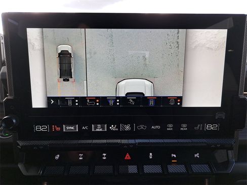 New 2025 GMC Hummer EV 2X w/ Extreme Off-Road Package image 34