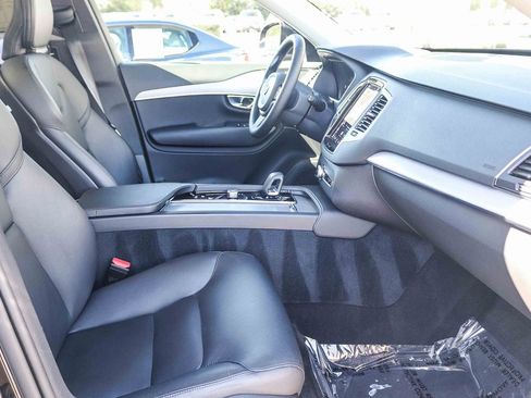 Used 2025 Volvo XC90 B5 Core w/ Protection Package Premier AWD/4WD image 18