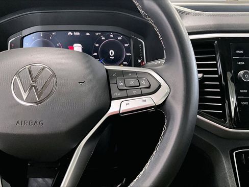 Used 2023 Volkswagen Atlas SE w/ Panoramic Sunroof Package image 21