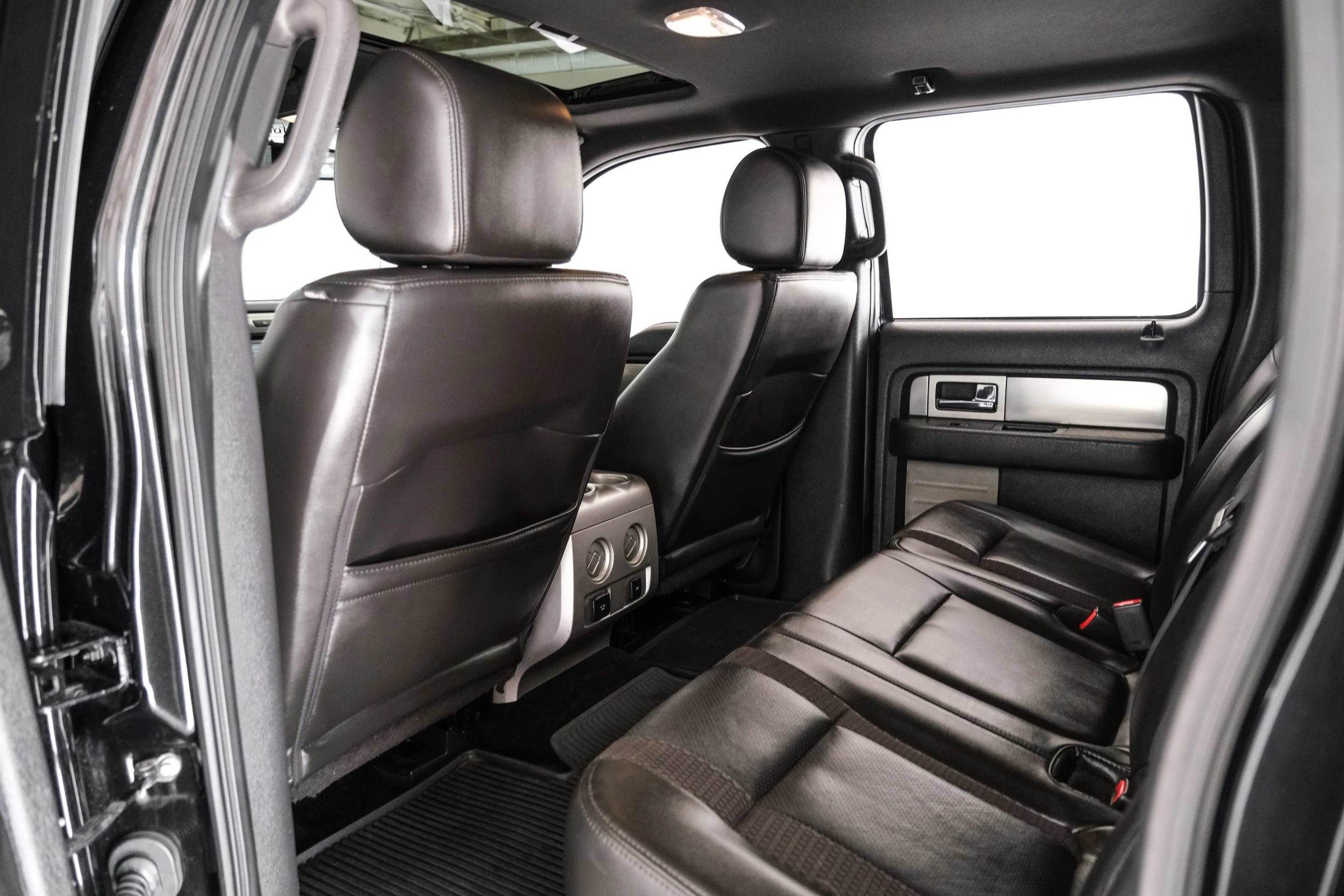 Used 2014 Ford F150 Raptor w/ Equipment Group 801A Luxury AWD/4WD image 40