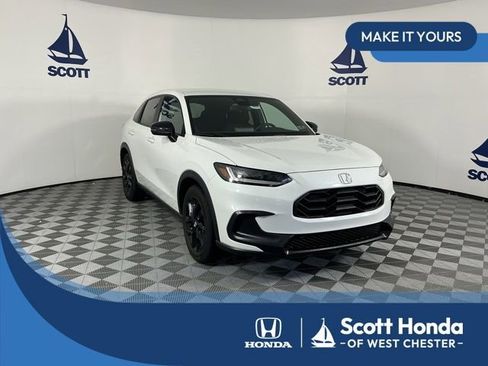 Used 2023 Honda HR-V Sport image 1