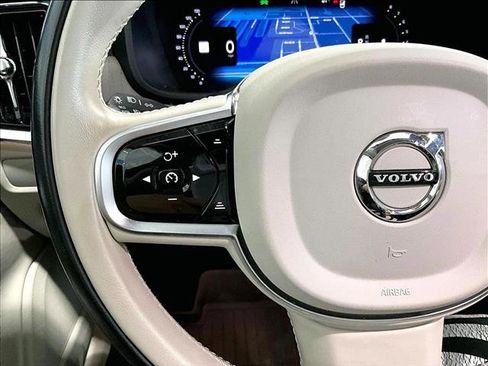 Used 2025 Volvo V90 B6 Cross Country Plus w/ Protection Package Premier AWD/4WD image 20