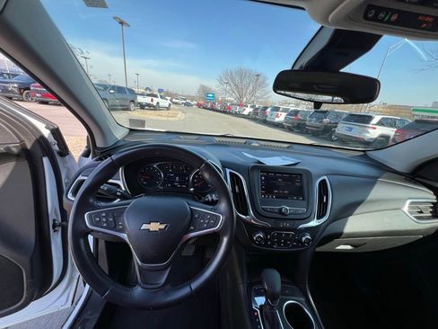 Used 2022 Chevrolet Equinox LT AWD/4WD image 38