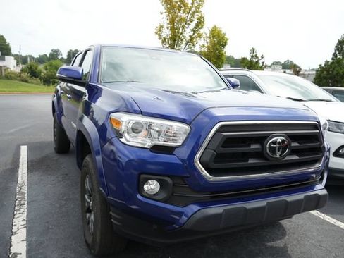 Used 2023 Toyota Tacoma SR5 w/ Technology Package AWD/4WD image 1