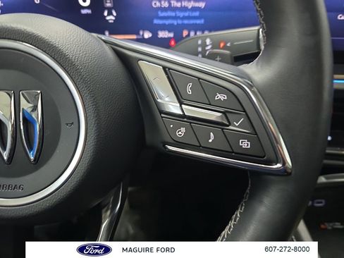 Used 2024 Buick Envision Avenir AWD/4WD image 24
