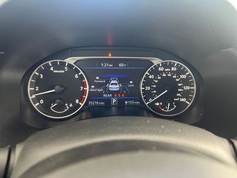 Used 2025 Nissan Altima 2.5 SV FWD image 40