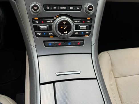 Used 2018 Lincoln MKZ Reserve w/ Technology Package FWD image 24