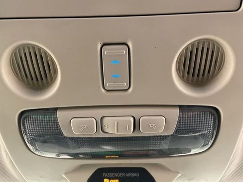 Used 2019 Ford EcoSport SE w/ SE Convenience Package image 14