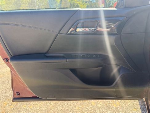 Used 2014 Honda Accord Sport image 22