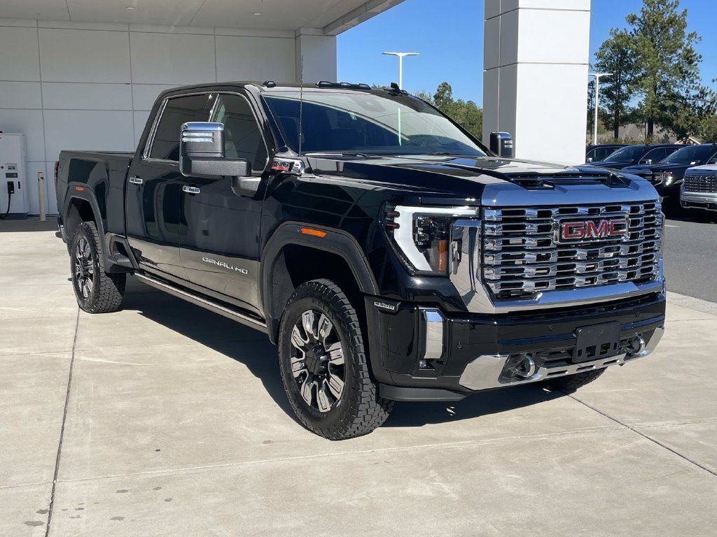 Used 2024 GMC Sierra 2500 Denali w/ Denali Reserve Package AWD/4WD image 6