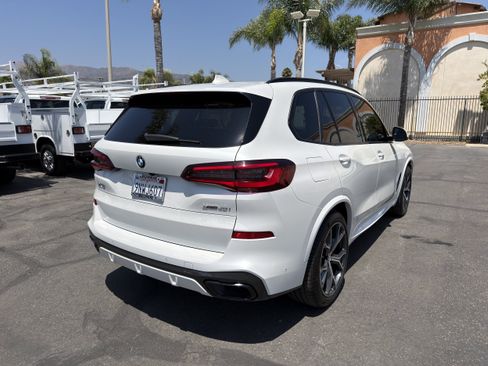 Used 2021 BMW X5 xDrive40i w/ M Sport Package AWD/4WD image 8
