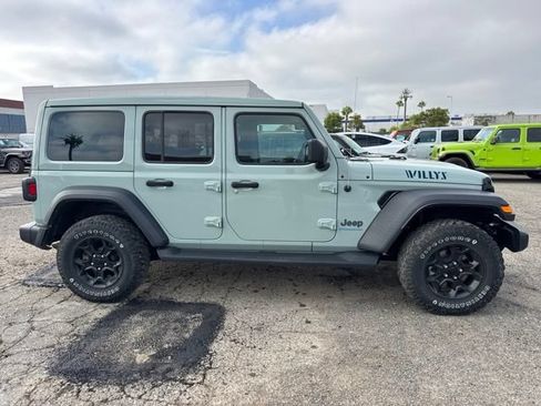 Used 2023 Jeep Wrangler Unlimited w/ Sun & Screen Package AWD/4WD image 4