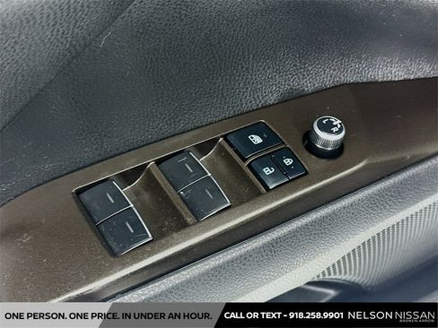 Used 2022 Toyota Camry XSE image 18