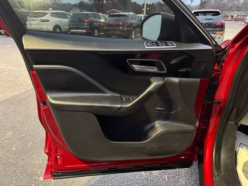 Used 2019 Jaguar F-PACE S image 17