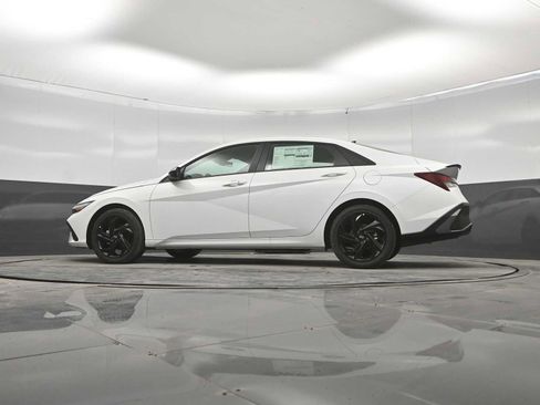 New 2026 Hyundai Elantra SEL Sport FWD image 41
