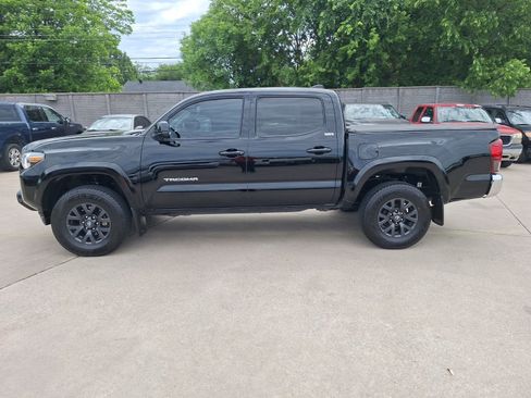 Used 2023 Toyota Tacoma SR5 RWD image 3