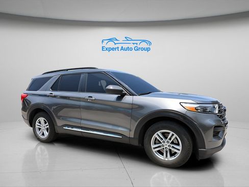 Used 2020 Ford Explorer XLT w/ Comfort Package AWD/4WD image 1