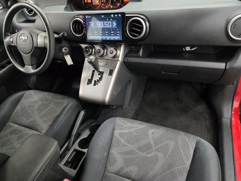 Used 2015 Scion xB FWD image 13
