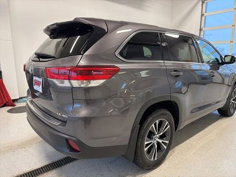 Used 2017 Toyota Highlander Plus image 7