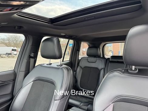 Used 2023 Jeep Grand Cherokee Altitude AWD/4WD image 6